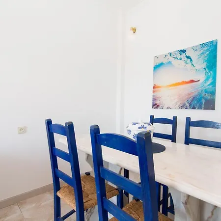 Apartment 2 *